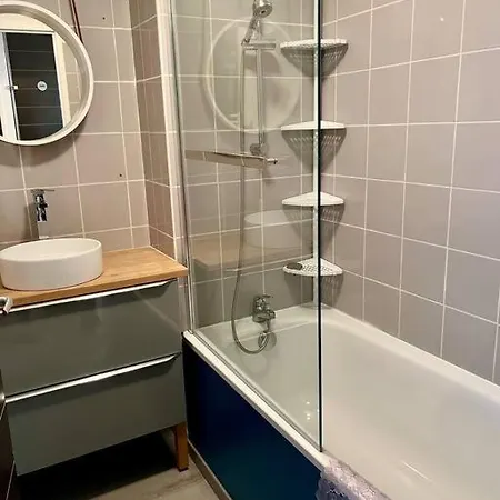 Sg Appart 6 Pers Piscine Balcon 1er Et 아파트 *